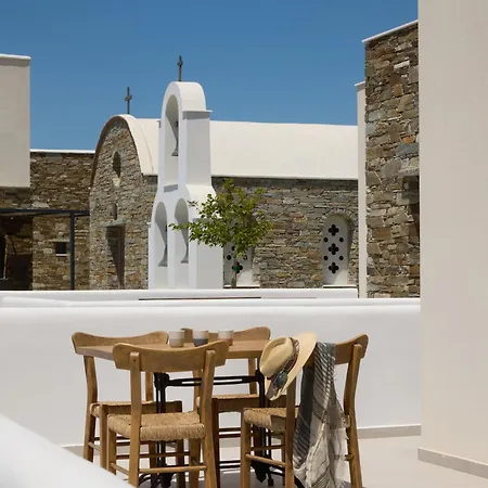 Emerald Tinos Aparthotel