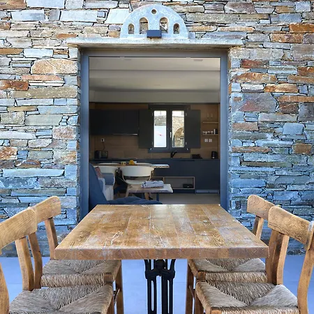 Emerald Tinos Aparthotel 4*