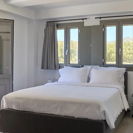 Emerald Tinos Aparthotel 4*