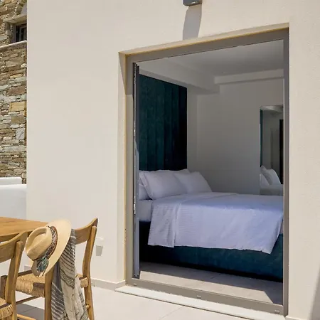 Ξενοδοχείο με διαμερίσματα Emerald Tinos